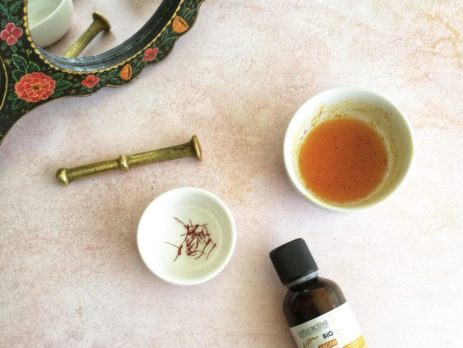 Masque nourrissant et rajeunissant au safran, miel et huile d'argan