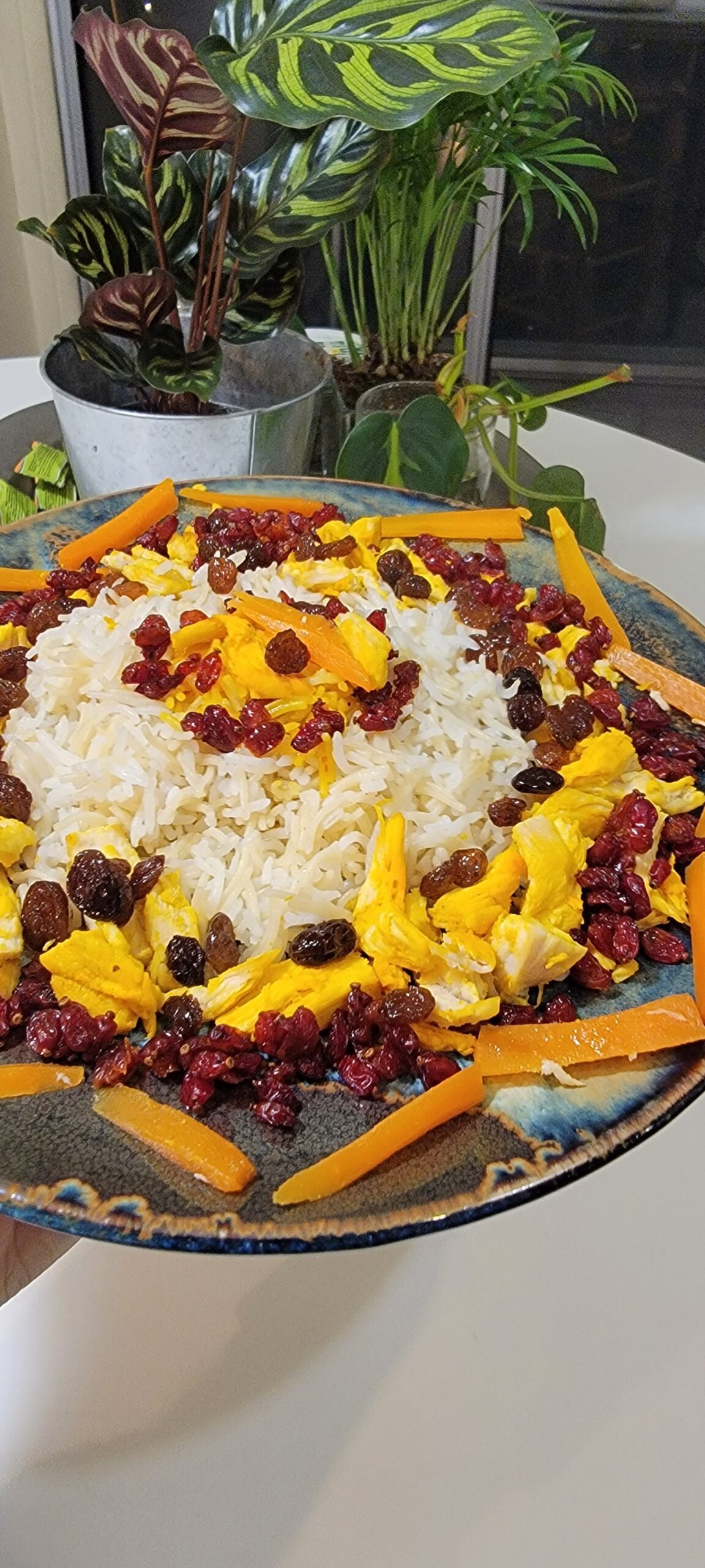 Riz et cheveux d'ange au poulet safrané